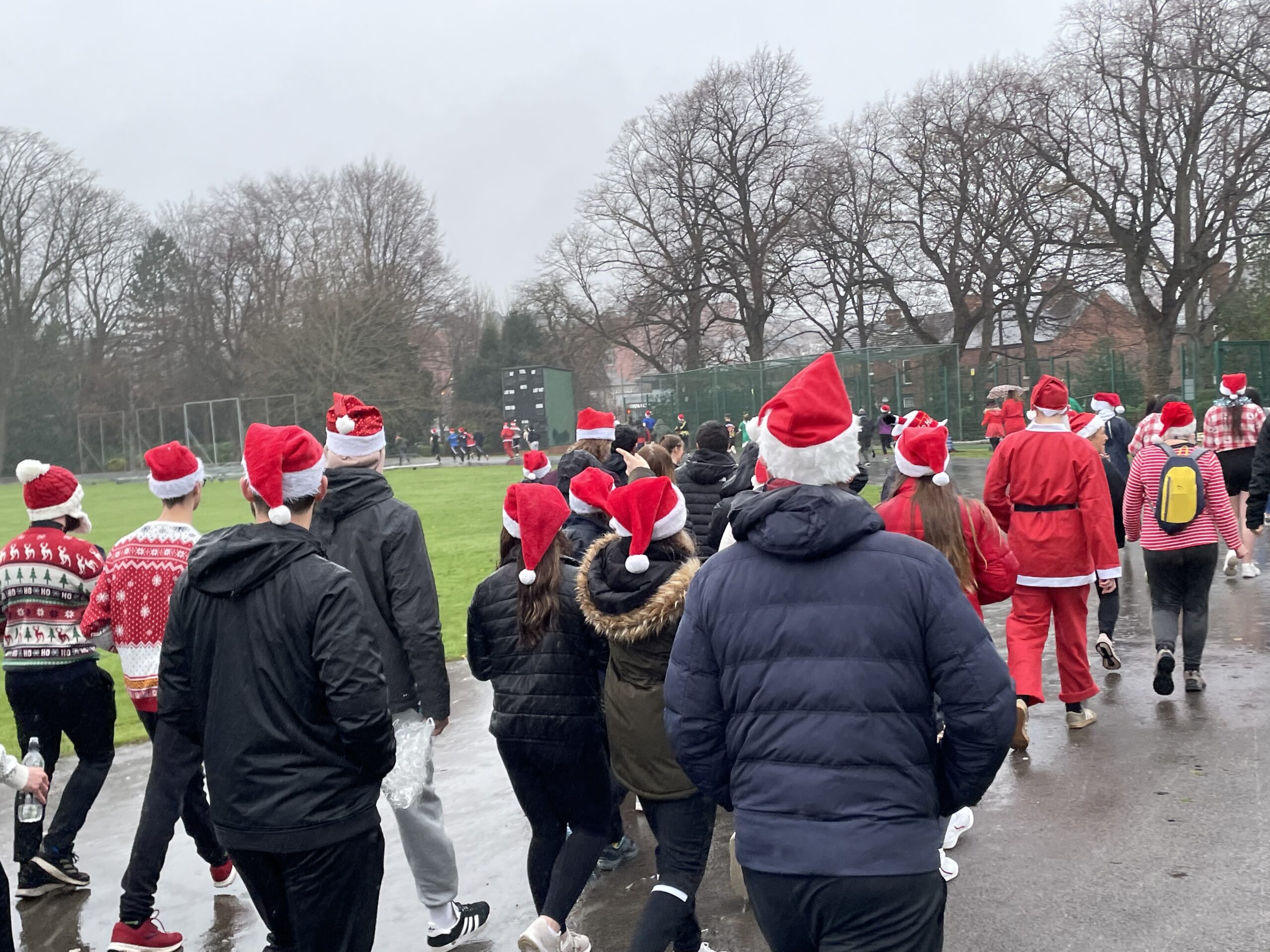 Runners at the 2021 Santa Dash